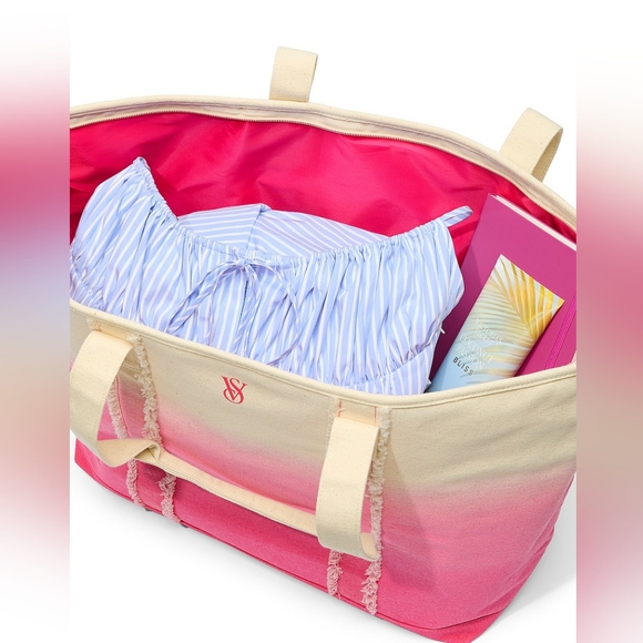 Victoria's Secret Tote NWT/NIP - Picture 3 of 4